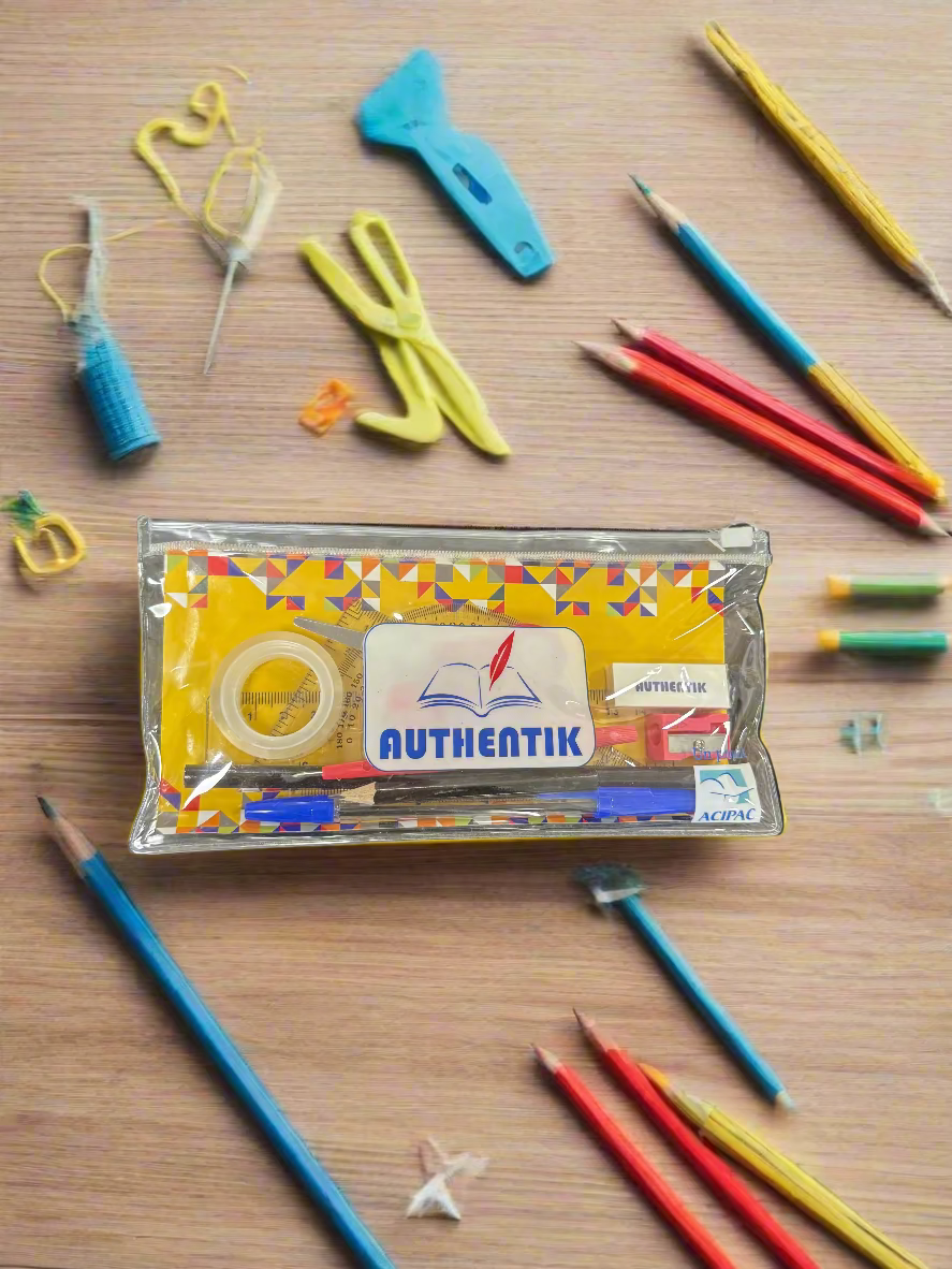 Trousse d'école Authentik - petit / grand